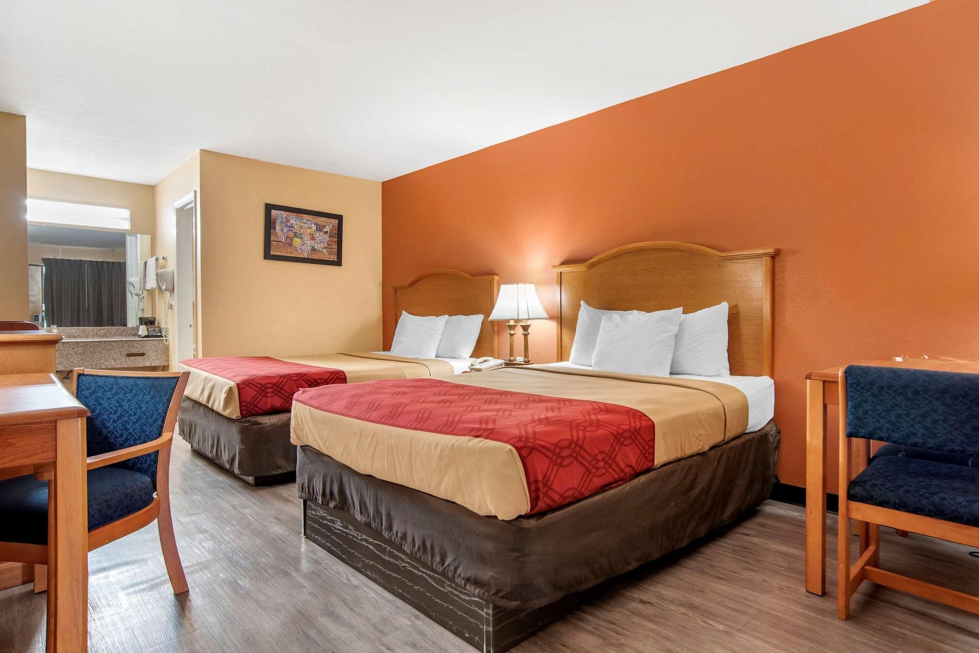 Econo Lodge Inn & Suites Evergreen Buitenkant foto