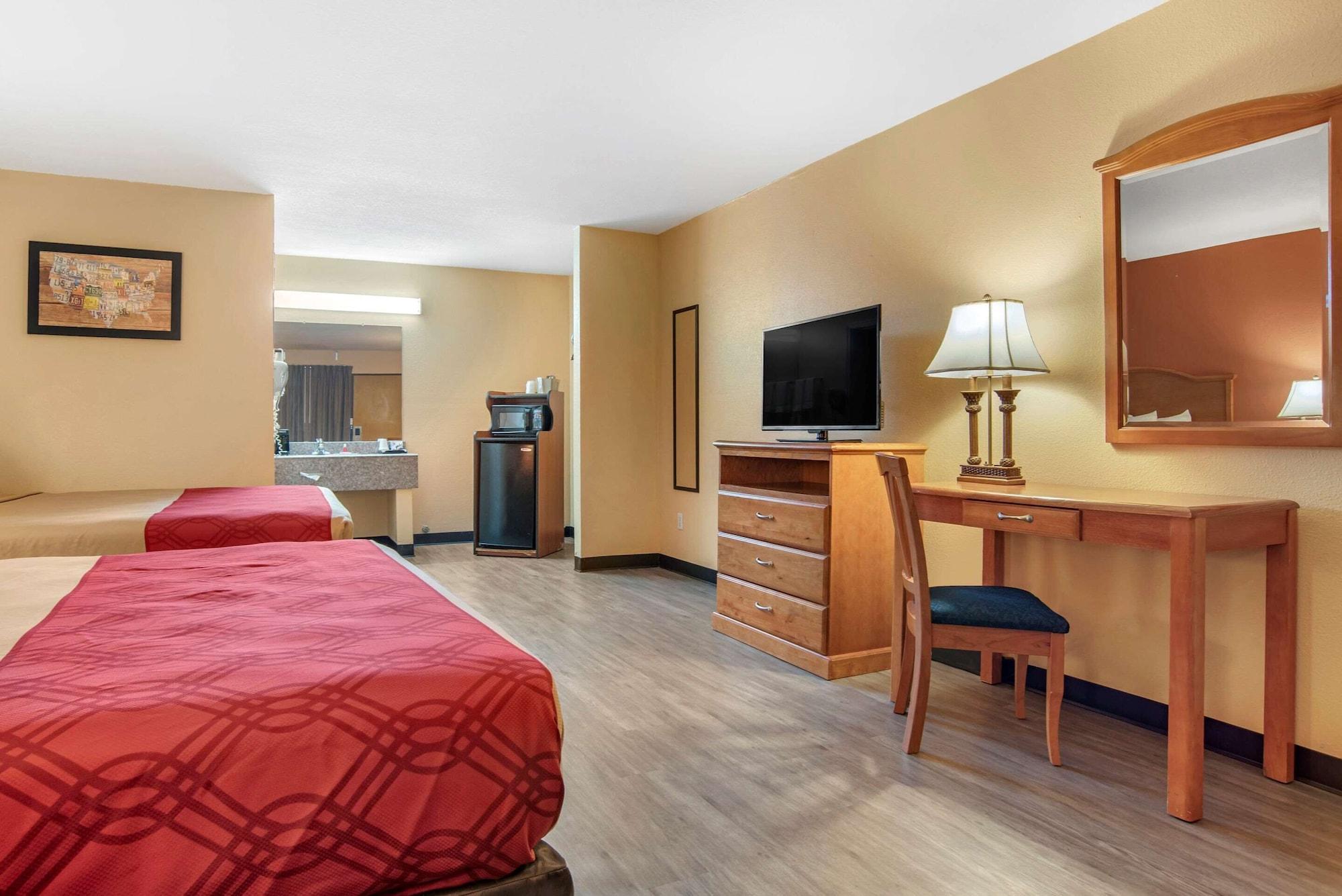 Econo Lodge Inn & Suites Evergreen Buitenkant foto
