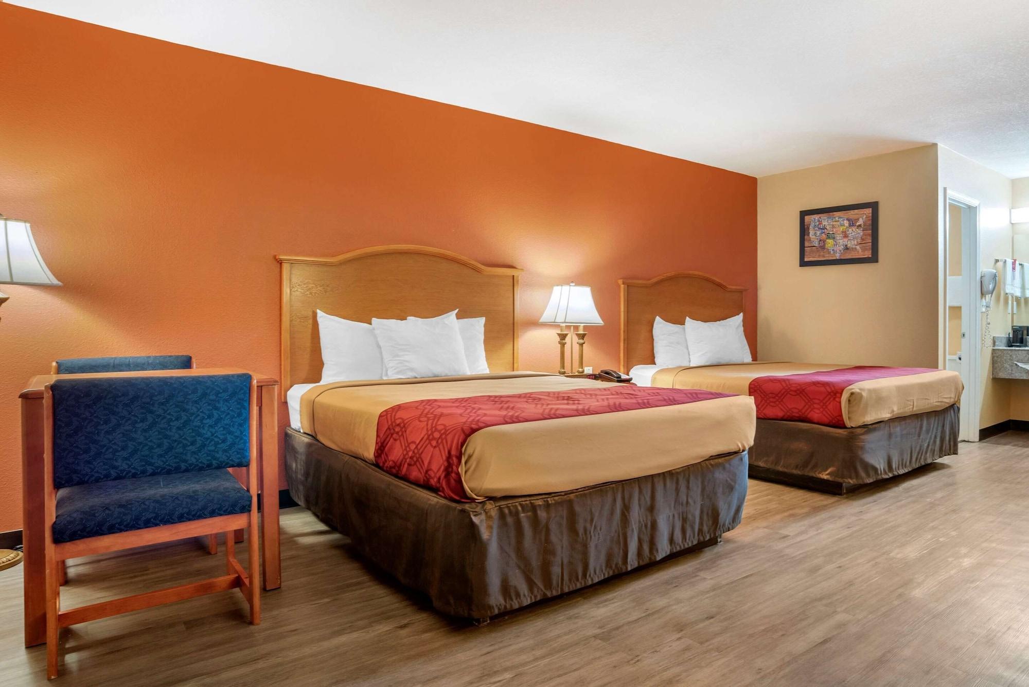 Econo Lodge Inn & Suites Evergreen Buitenkant foto