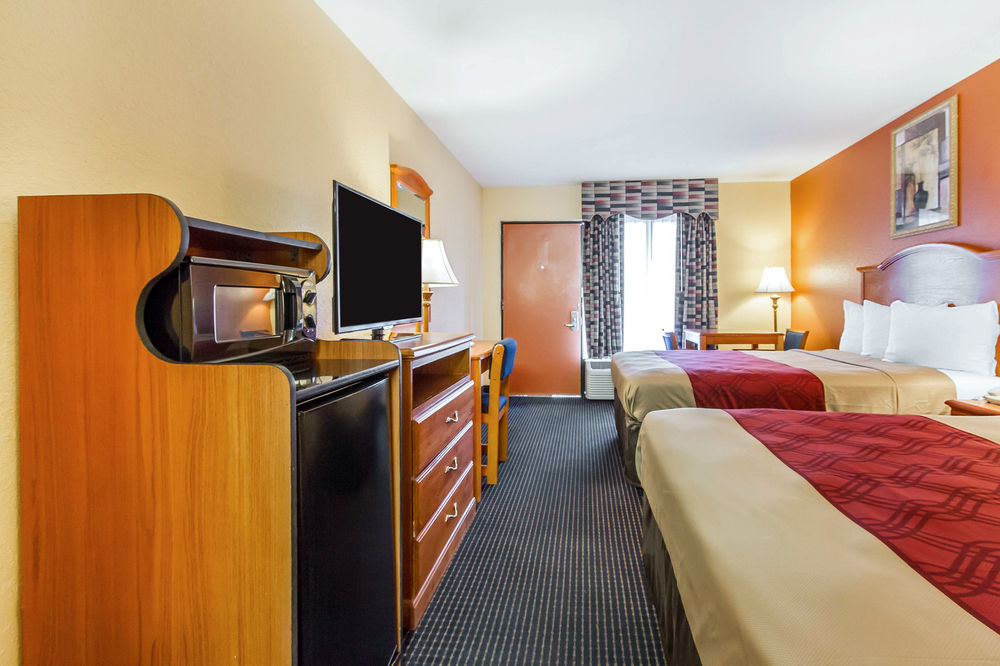 Econo Lodge Inn & Suites Evergreen Buitenkant foto