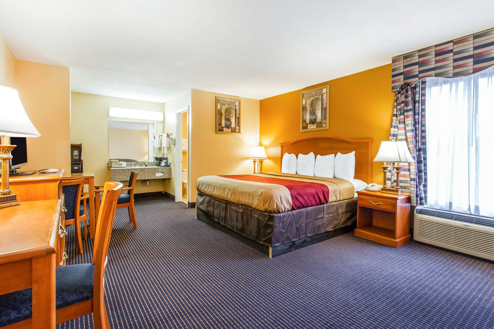 Econo Lodge Inn & Suites Evergreen Buitenkant foto