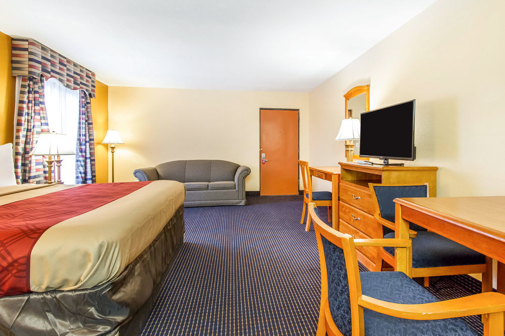 Econo Lodge Inn & Suites Evergreen Buitenkant foto
