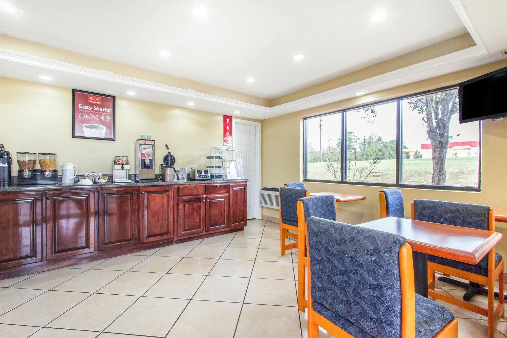 Econo Lodge Inn & Suites Evergreen Buitenkant foto